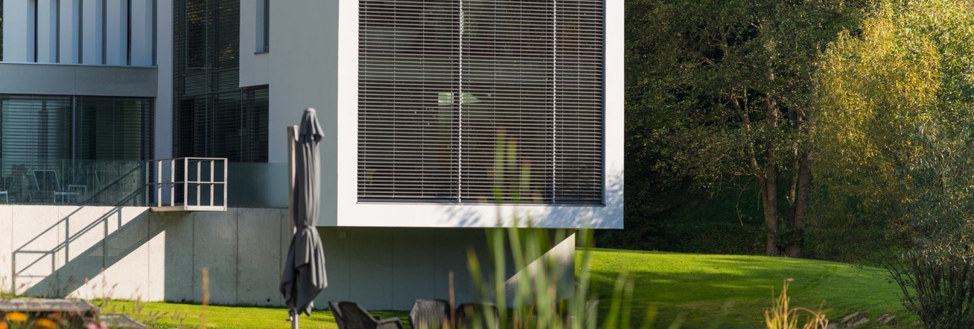 ŽALUZIE, SÍTĚ A ROLETY NA MÍRU VAŠIM PŘEDSTAVÁM