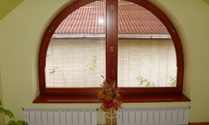 Žaluzie K-design na obloukové okna
