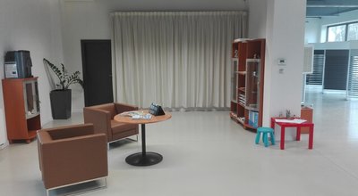 kolejnice na záclony a závěsy