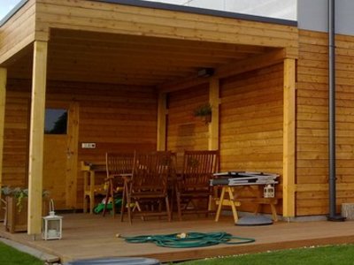 dřevostavba sítě do dveří