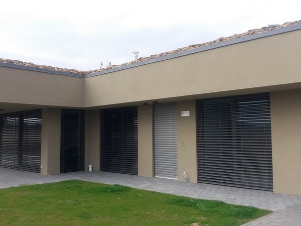 RD Zbraslavice, Prominent Z-90 s vodiacimi lištami