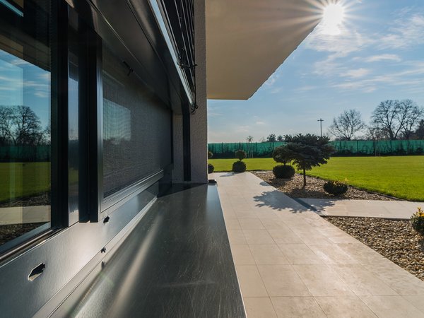 Pevná síť na okna Universal na hliníkové okna značky K-system